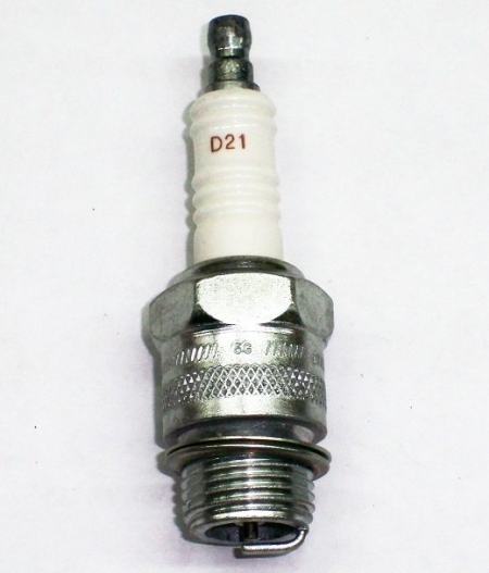 #D21, Champion Spark Plug (18mm)