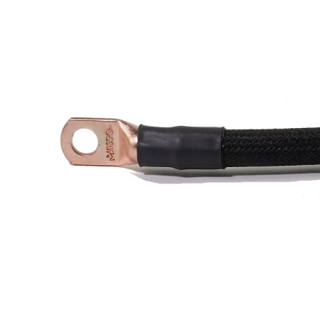 A close-up of the straight lug.
