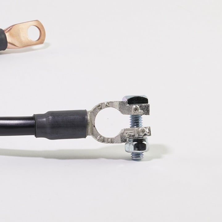 straight battery terminal detail photo